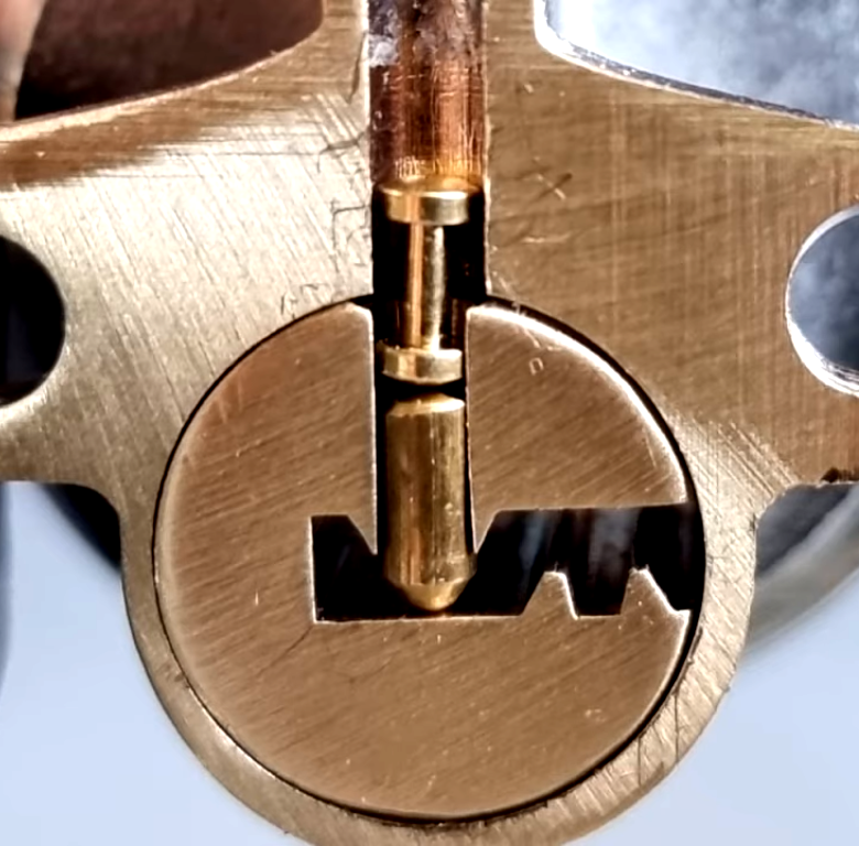 How To Pick Locks - How to Identify and Pick Spool Pins (VIDEO)